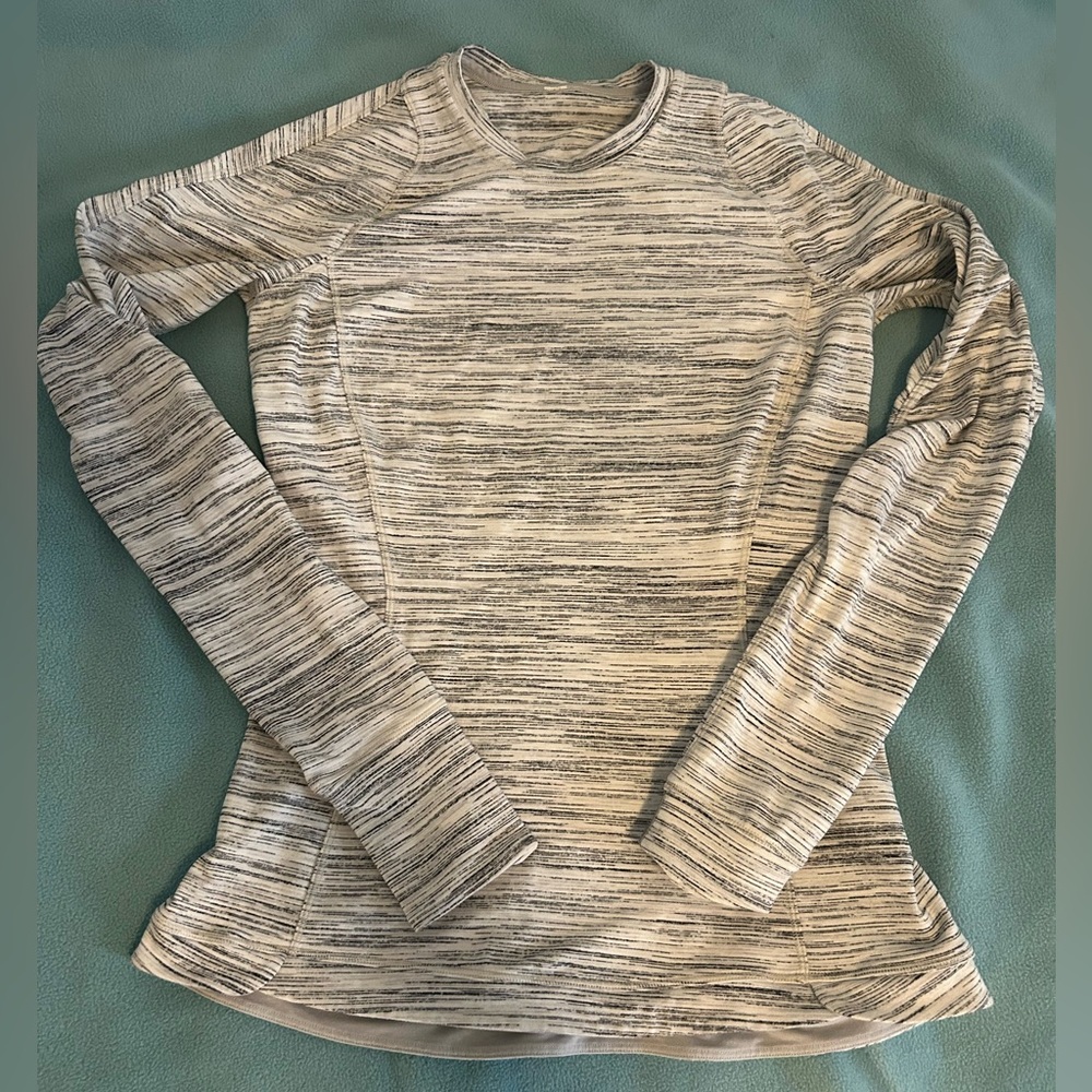 LULULEMON ‘runderful’ style athletic top